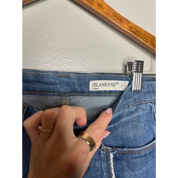 Blank NYC Split Hem Low Rise Denim Blue Jeans Womens Size 25 - Picture 5 of 5